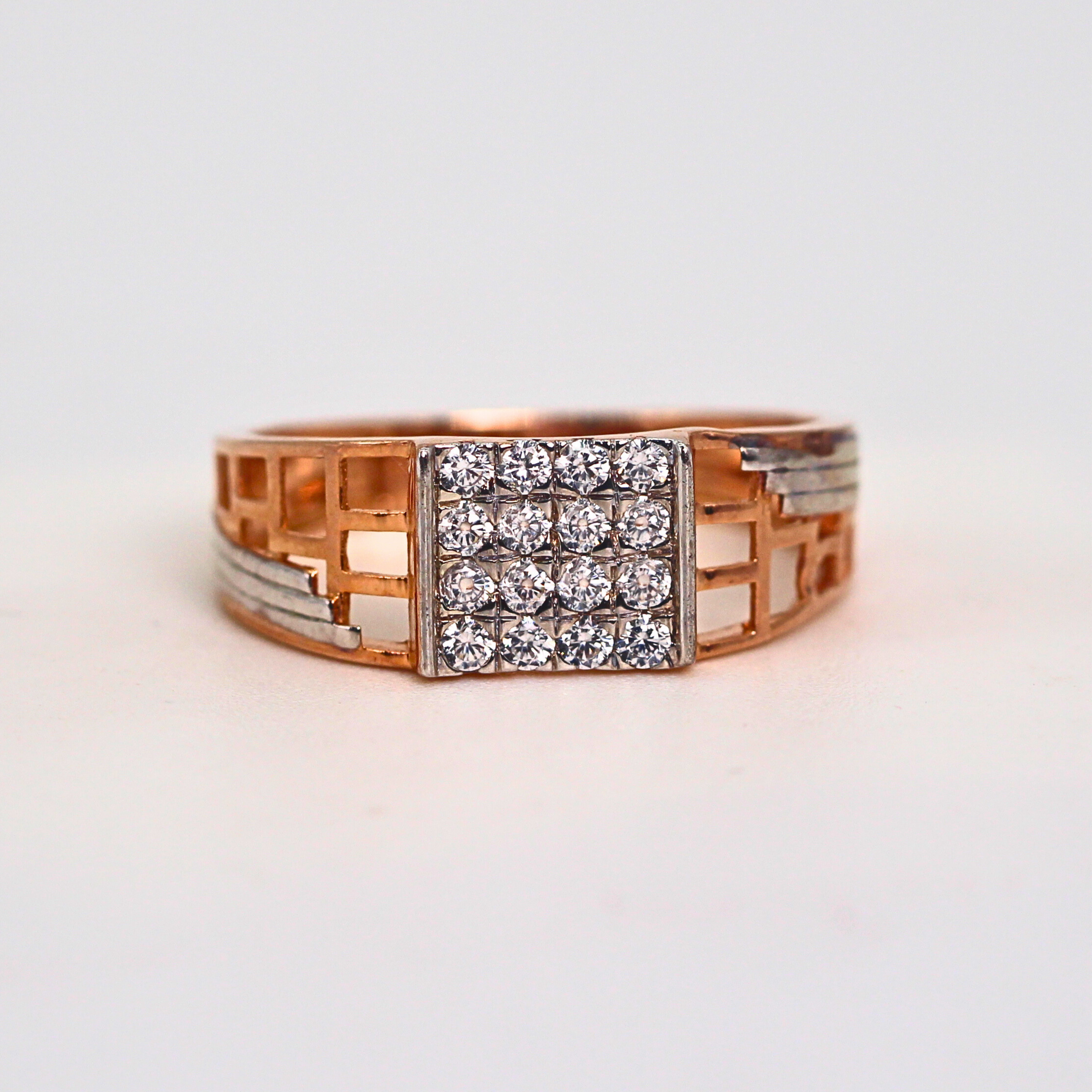 Diamond Grid Pattern Band Ring