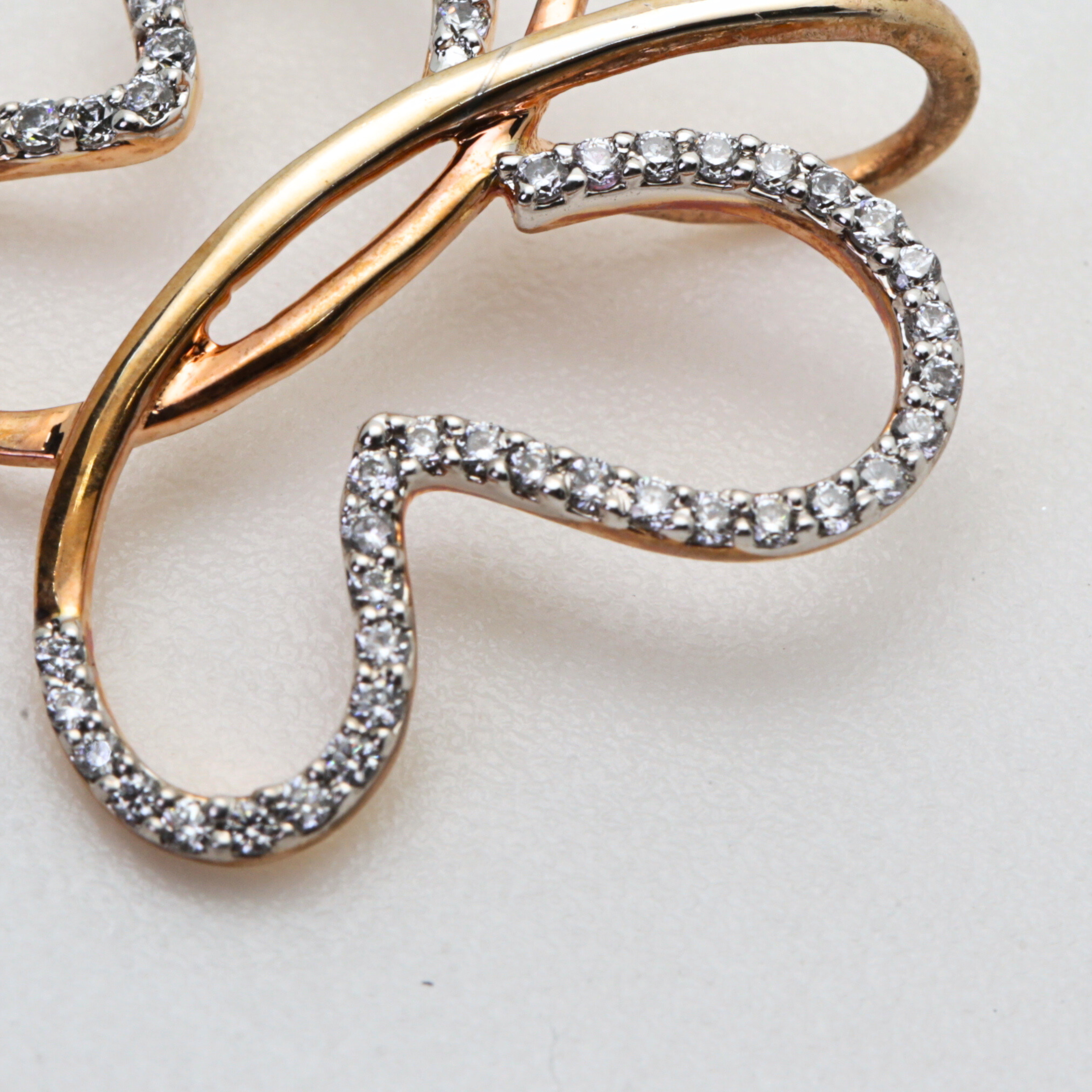 Butterfly Form Gold Pendant With Sparkling Outline