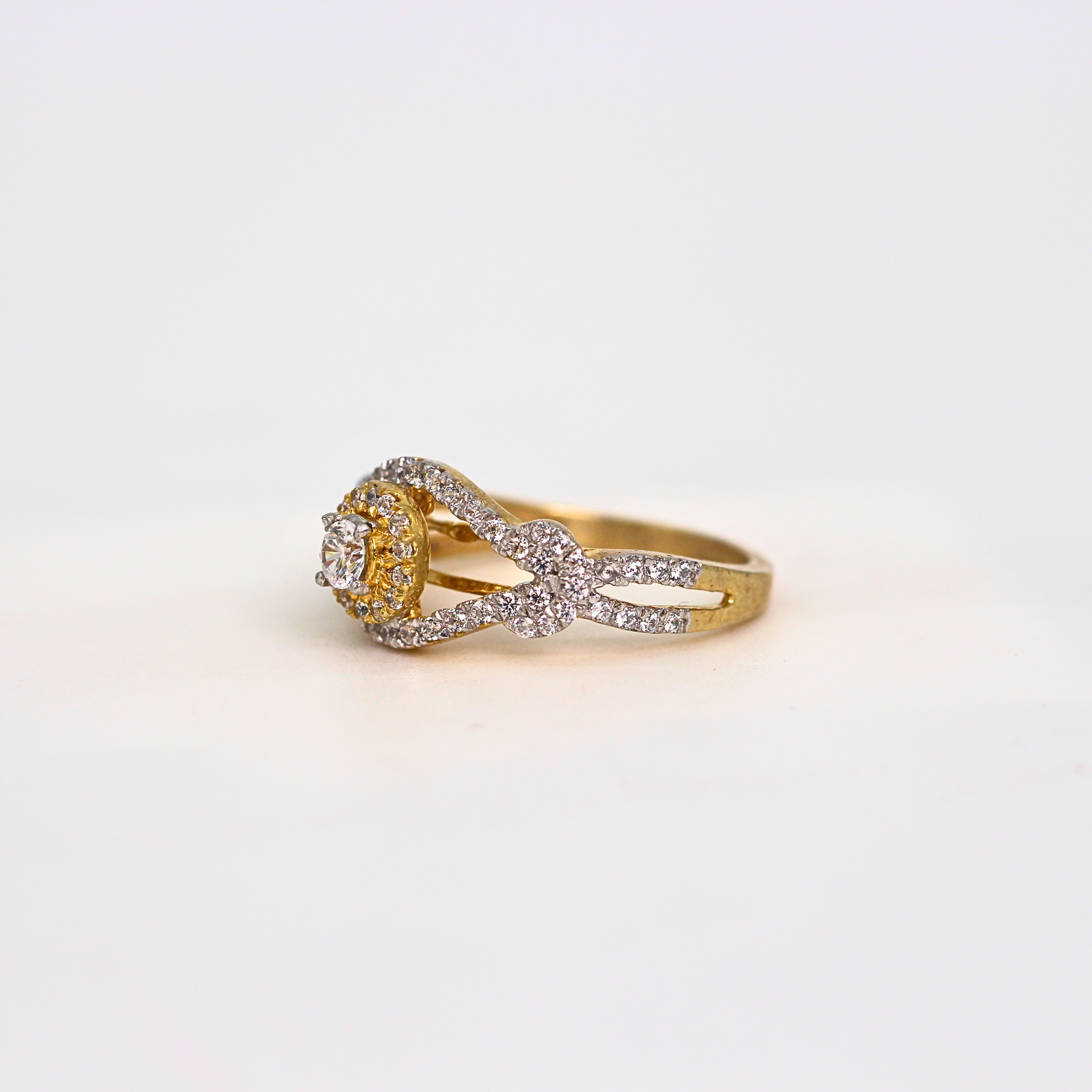 Diamond Open Halo Center Band Ring