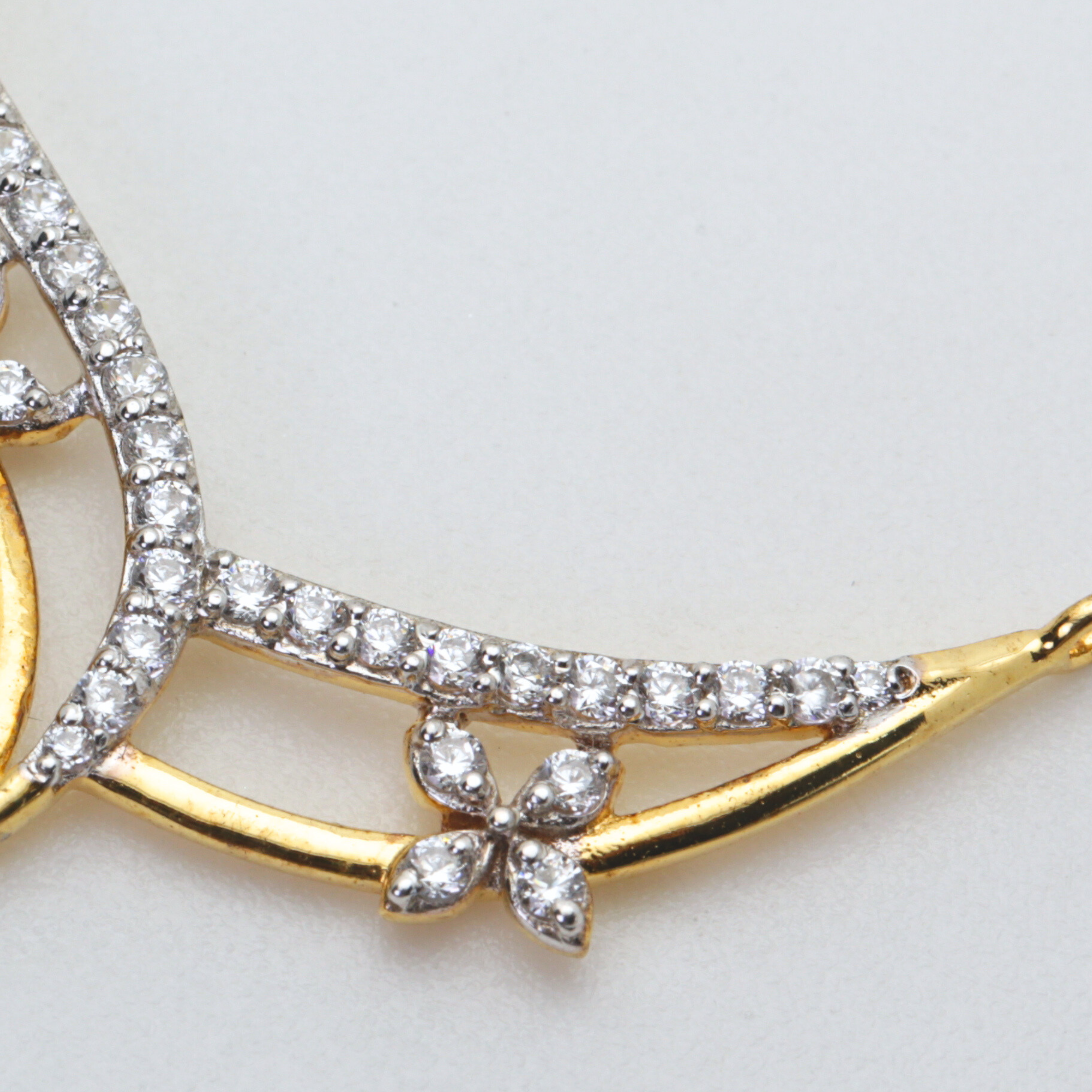 Diamond Floral Gold Mangalsutra Pendant with Drop Design