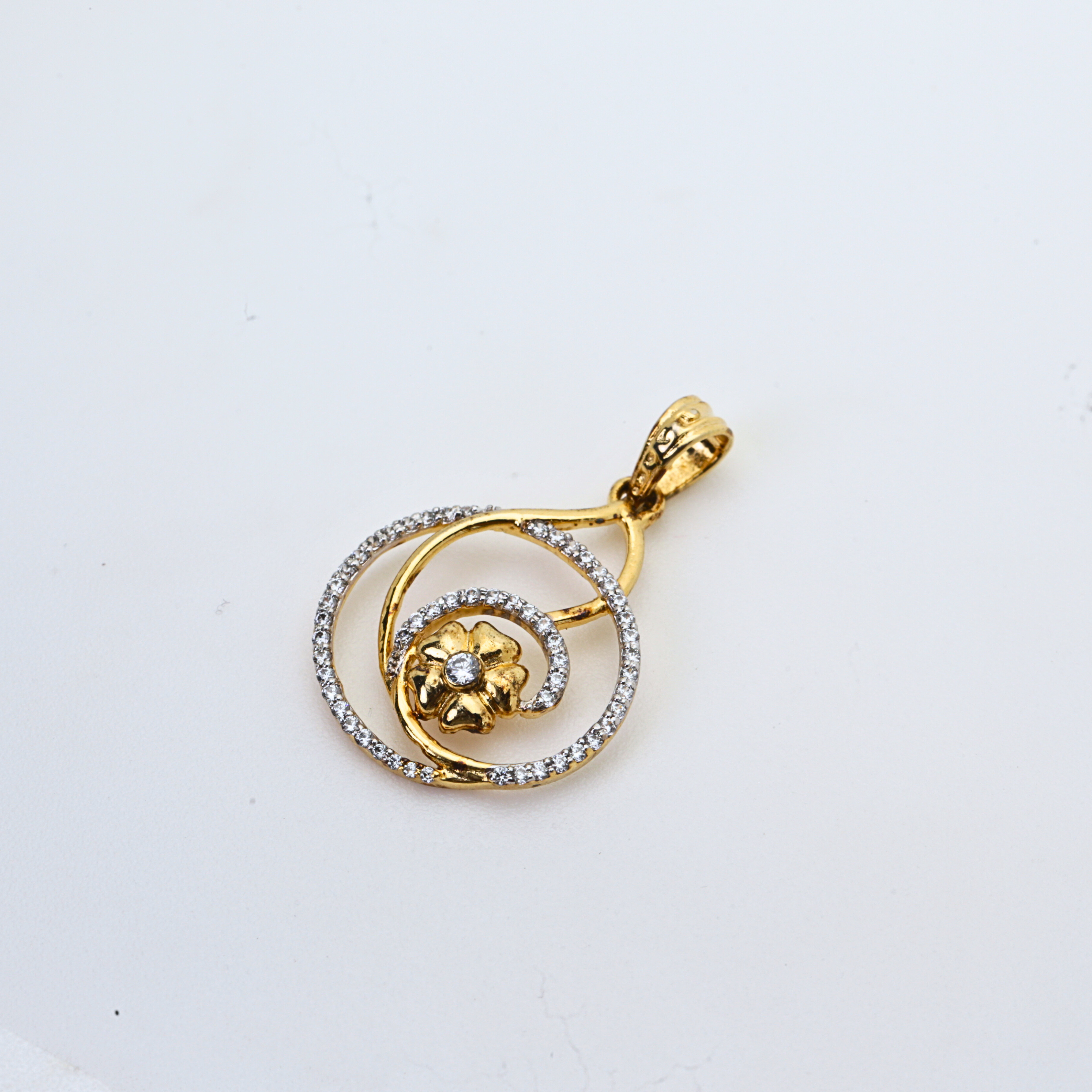 Gold Stone pendant In Floral Loop