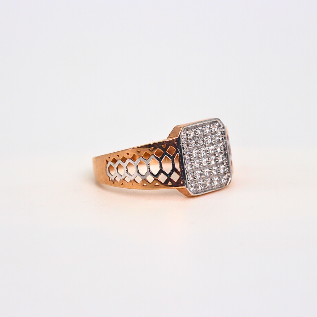 Diamond Panel Pattern Wide Band Ring