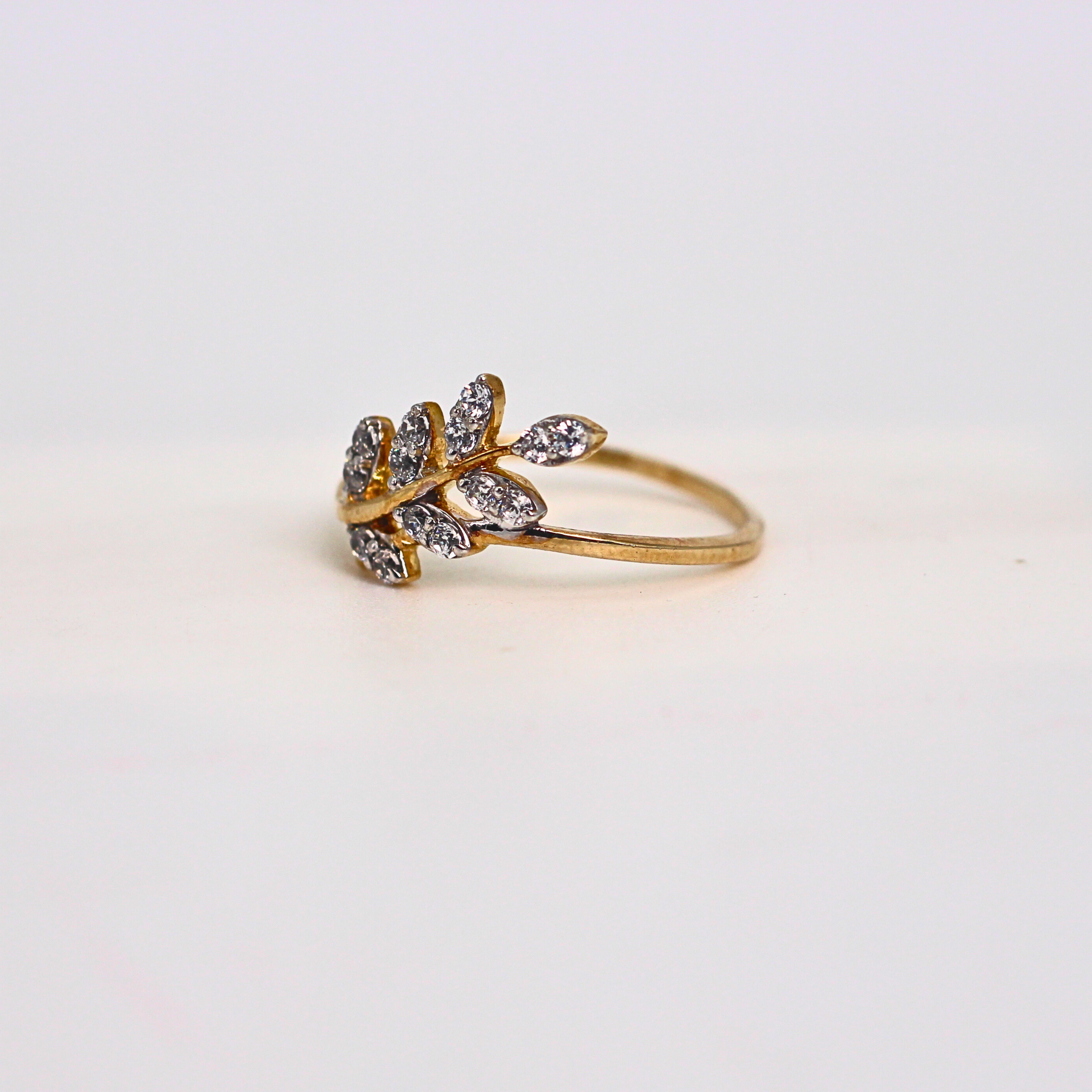 Diamond Leaf Motif Open Band Ring