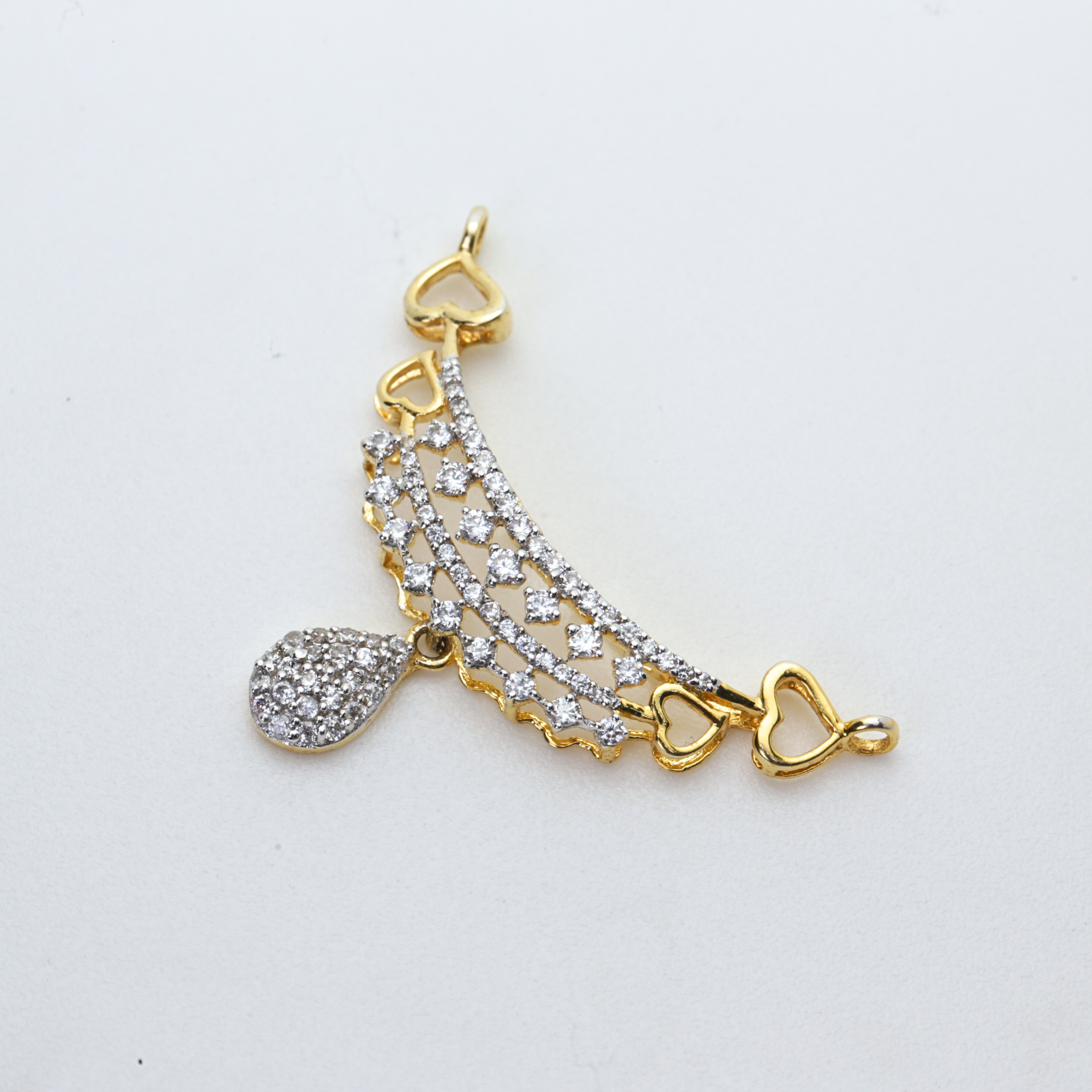 Yellow Gold Mangalsutra Pendant With Drop Design