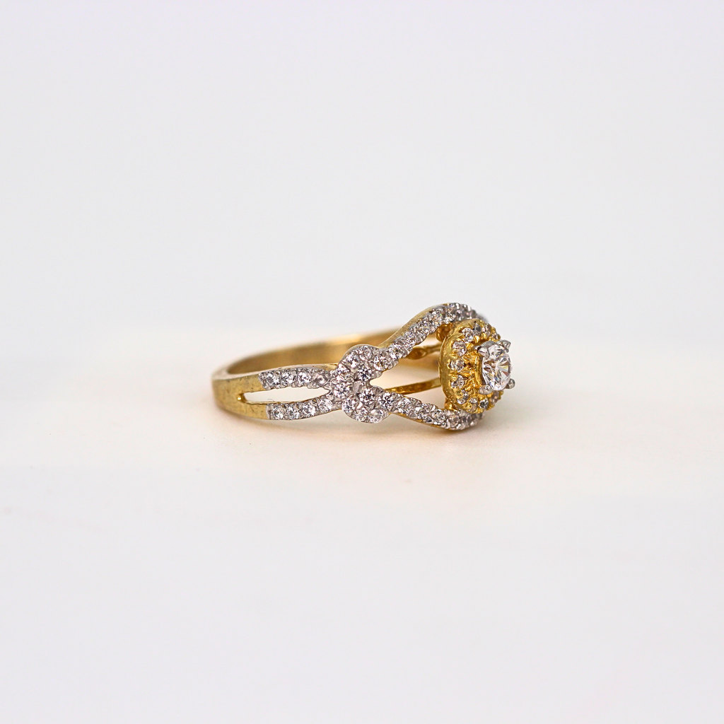 Diamond Open Halo Center Band Ring