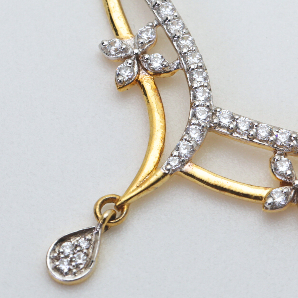 Diamond Floral Gold Mangalsutra Pendant with Drop Design