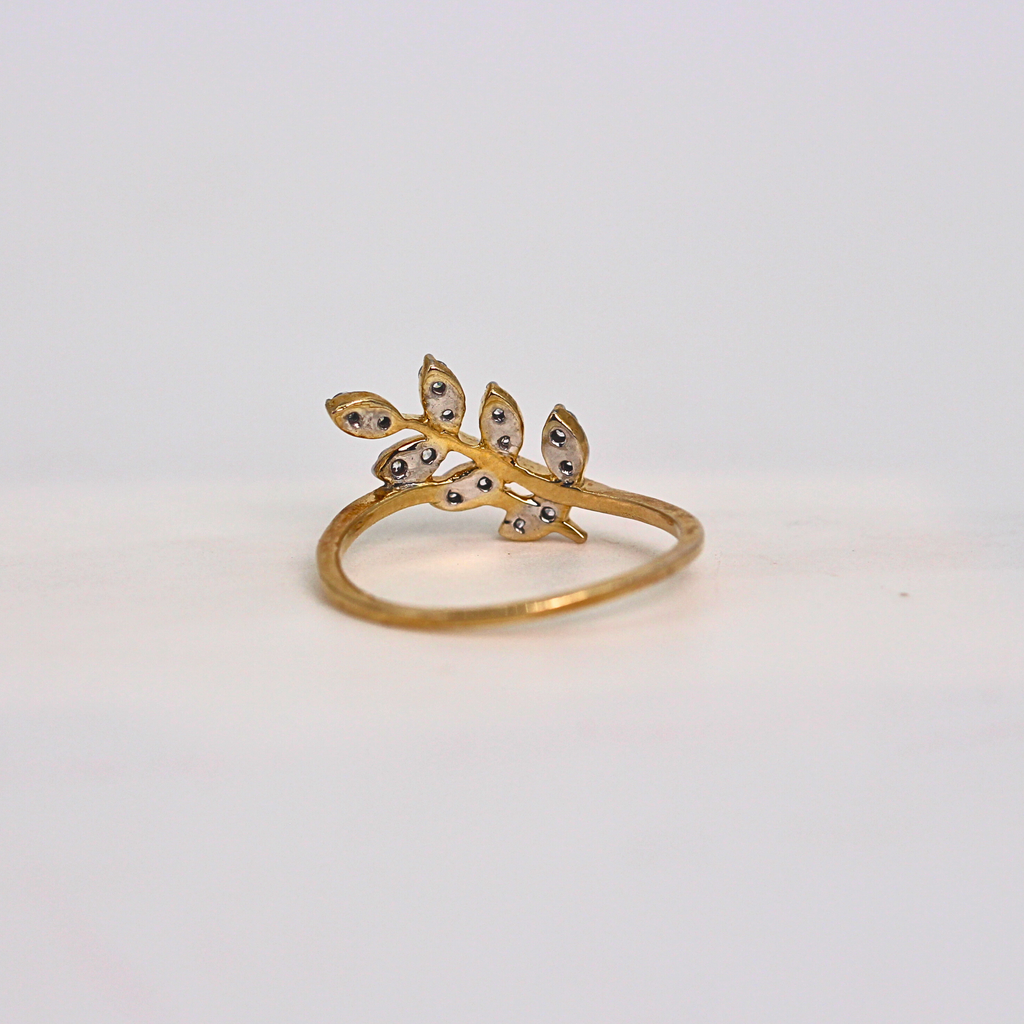 Diamond Leaf Motif Open Band Ring