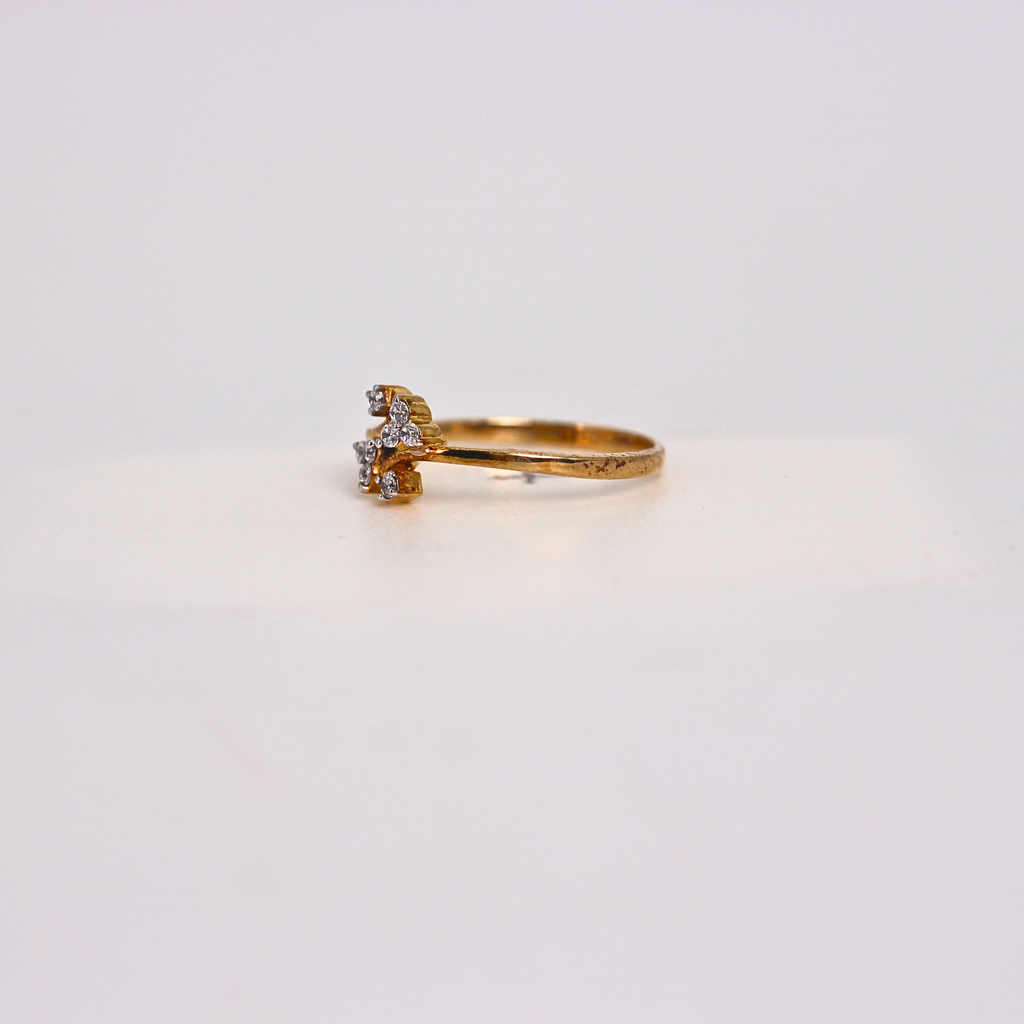 Diamond Floral Twist Band Ring