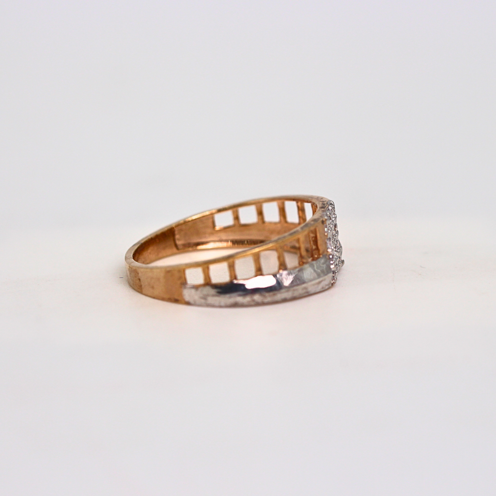 Diamond Panel Centre Pattern Band Ring