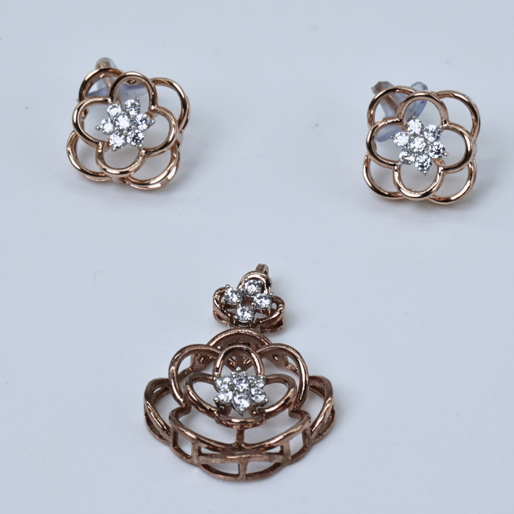 Pendant with blossom design
Pendant with flower design
Simple blossom pendant
Simple flower pendant
Round blossom pendant
Small flower pendant
Blossom jewelry
Flower pendant necklace
Blossom Aura piece
Petal necklace