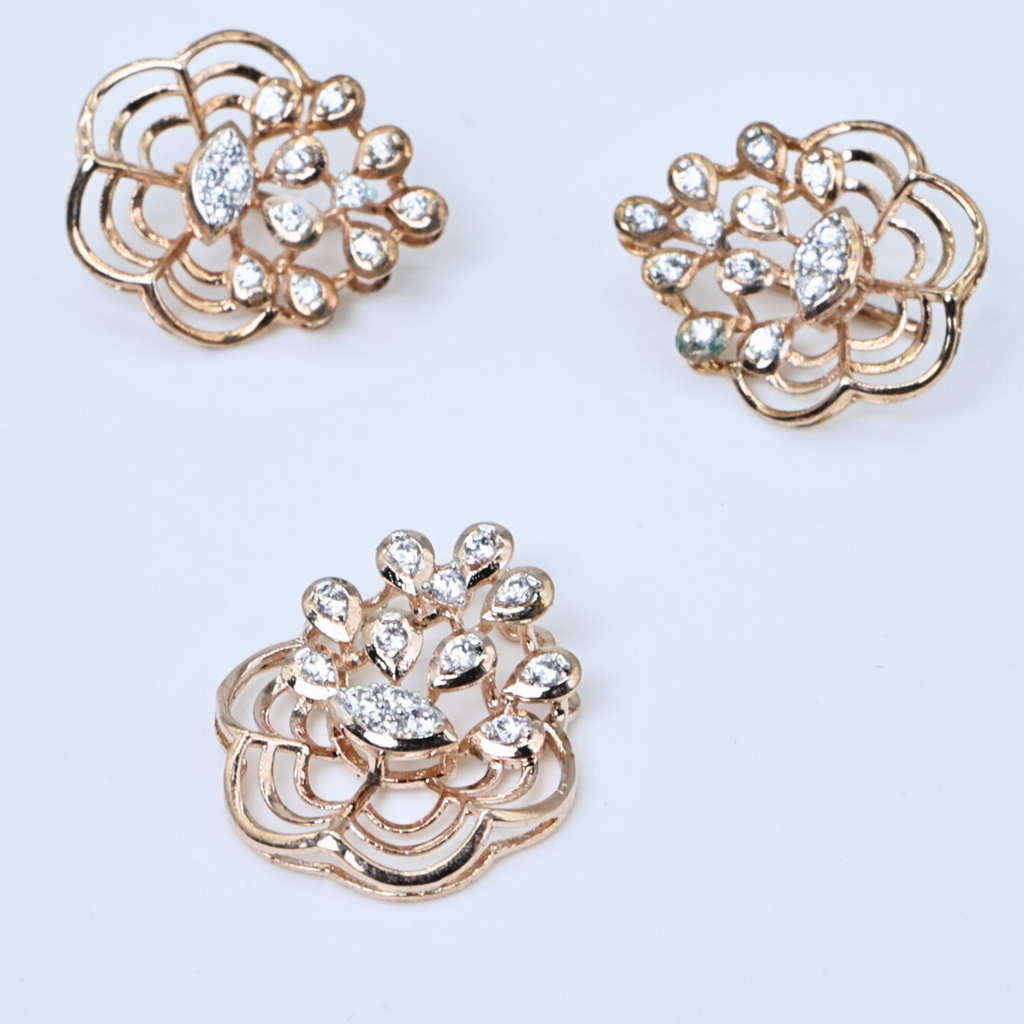 Floral petal crown
Flawless petal crown
Radiant crown pendant
Simple petal crown
Petal crown design
Graceful crown pendant
Shiny petal crown
Glow petal crown
Floral crown pendant
Floral crown pendant