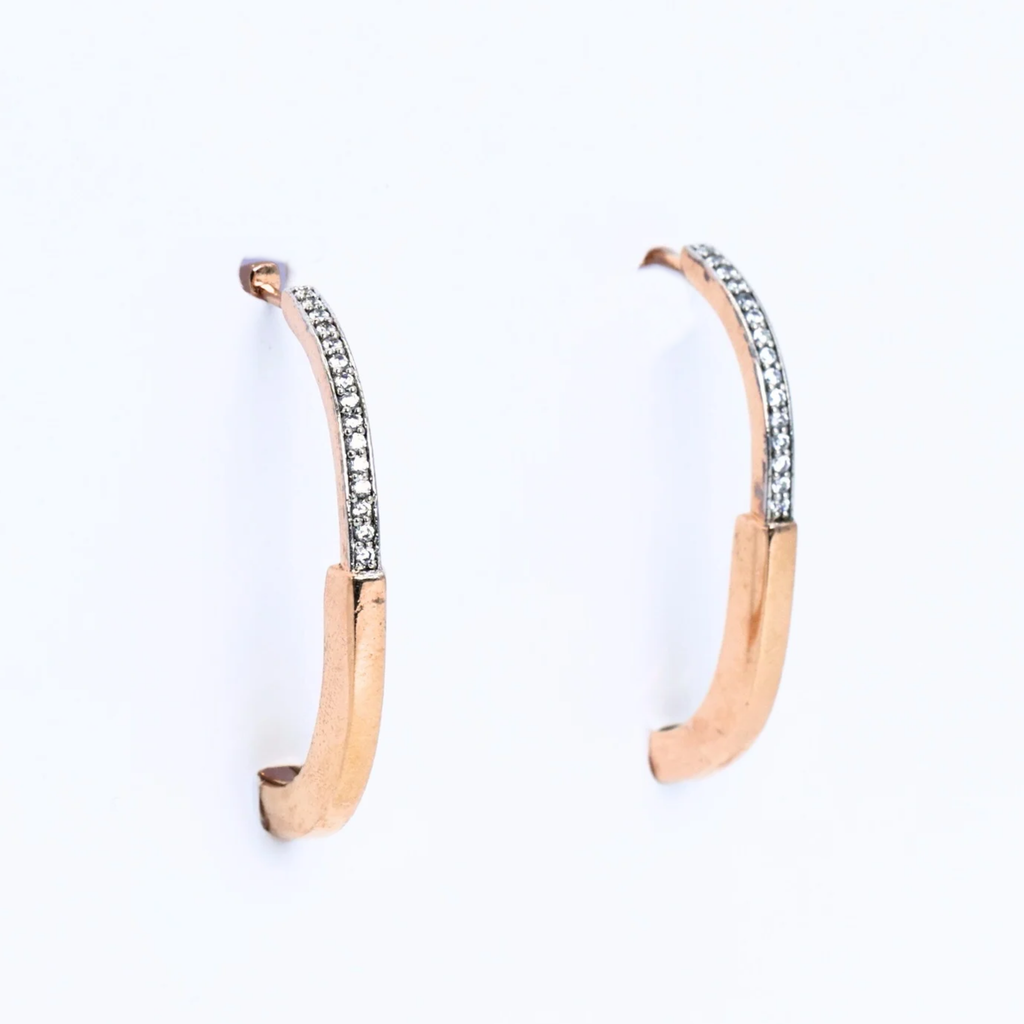 Radiant curve earrings
Simple diamond hoops
Elegant hoop with curve
Radiant diamond earrings
Curved hoop design
Simple hoop with diamonds
Elegant diamond hoop
Radiant curve diamond hoops
Diamond hoop with shine
Elegant diamond earrings