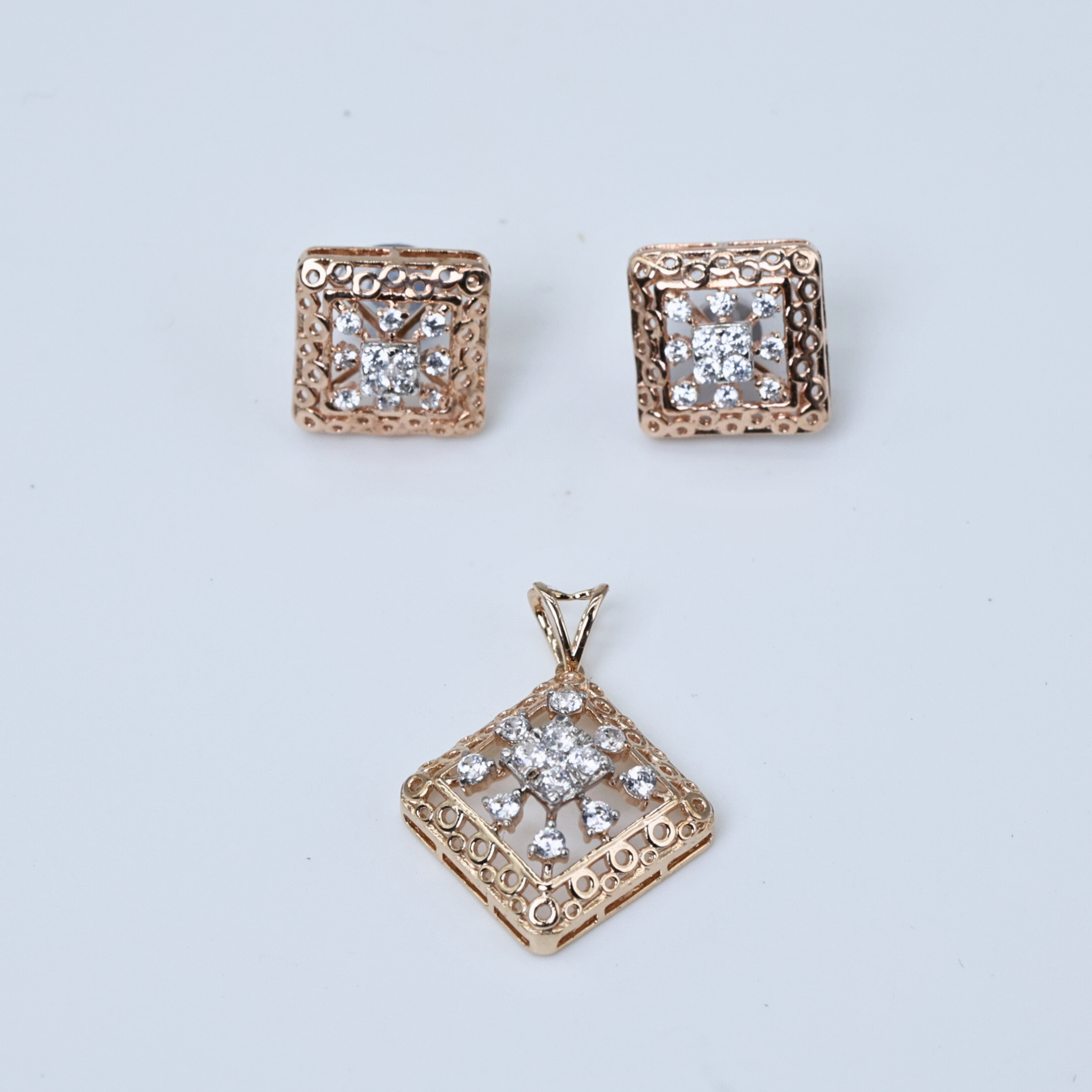 Heritage glow pendant
Classic pendant
Vintage pendant
Diamond glow pendant
Elegant pendant
Radiant diamond pendant
Glowing heritage pendant
Heritage diamond glow
Pendant with diamonds
Elegant glow pendant