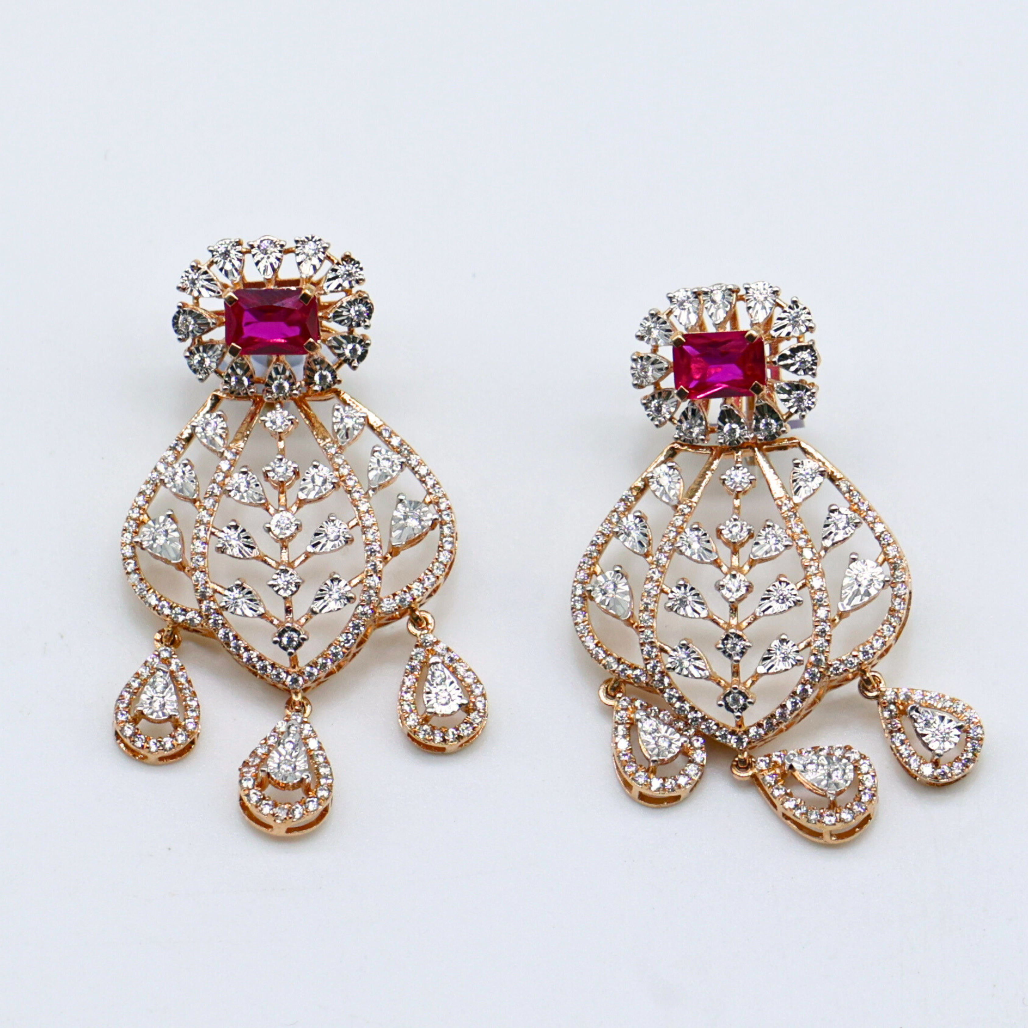 Heritage filigree drop earrings
Filigree diamond drop earrings
Diamond drop earrings
Filigree earrings with diamonds
Heritage diamond drop earrings
Filigree drop earrings
Diamond earrings with filigree
Drop earrings with filigree
Elegant filigree diamond earrings
Heritage drop earrings
