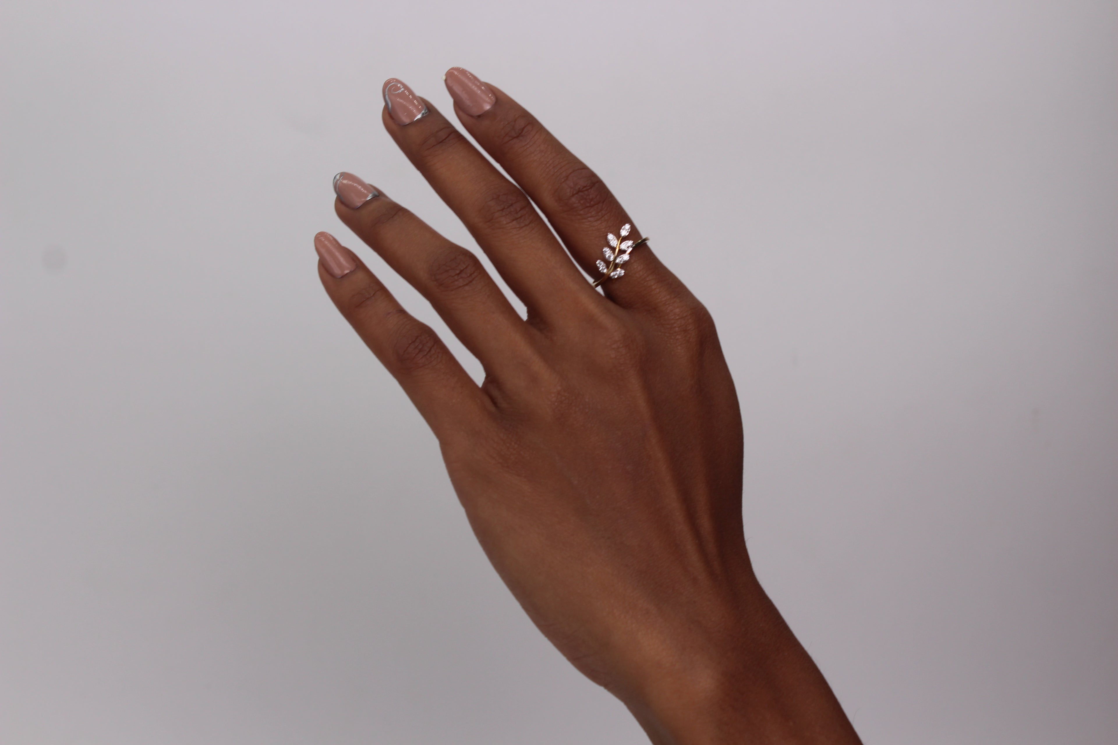 Diamond Leaf Motif Open Band Ring