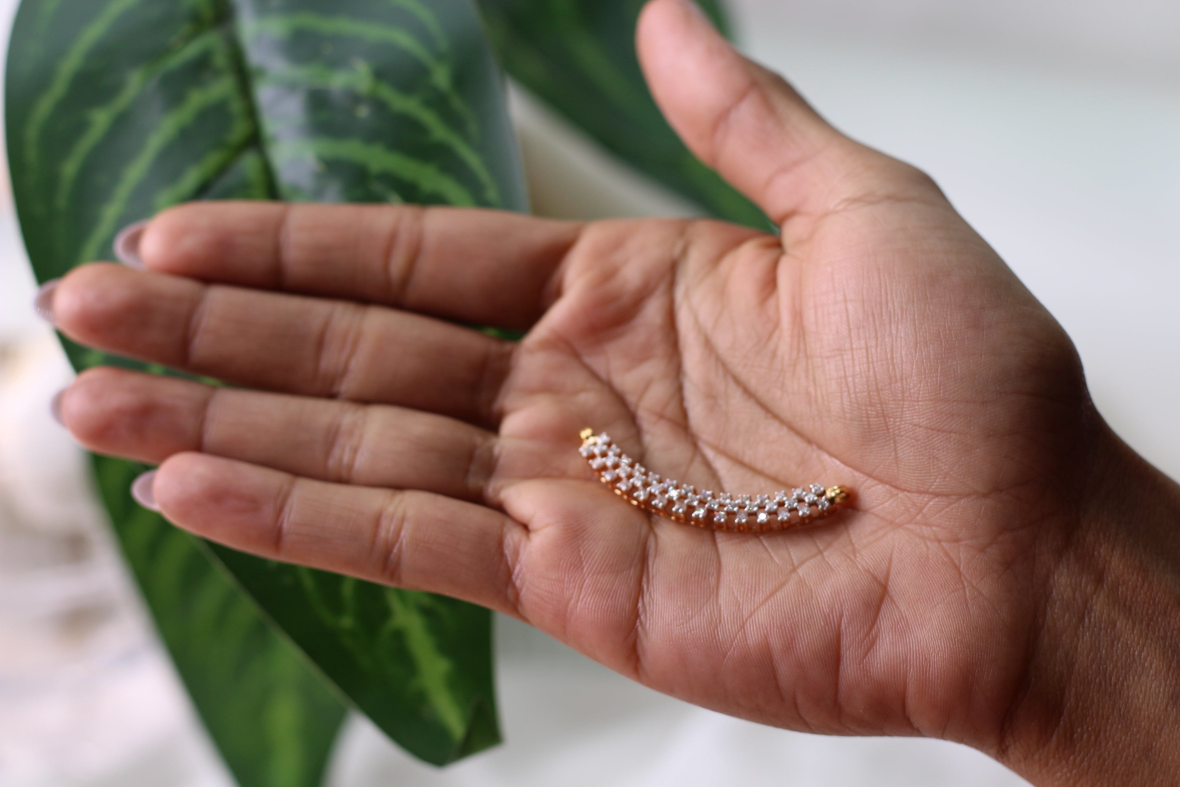 Curved Bar Shape Gold Pendant With Round Diamonds