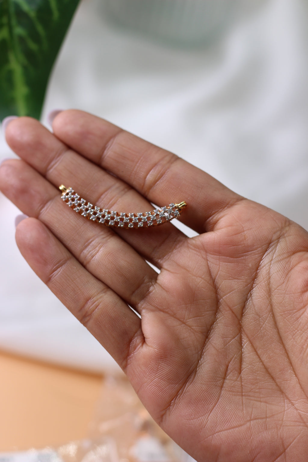 Curved Bar Shape Gold Pendant With Round Diamonds