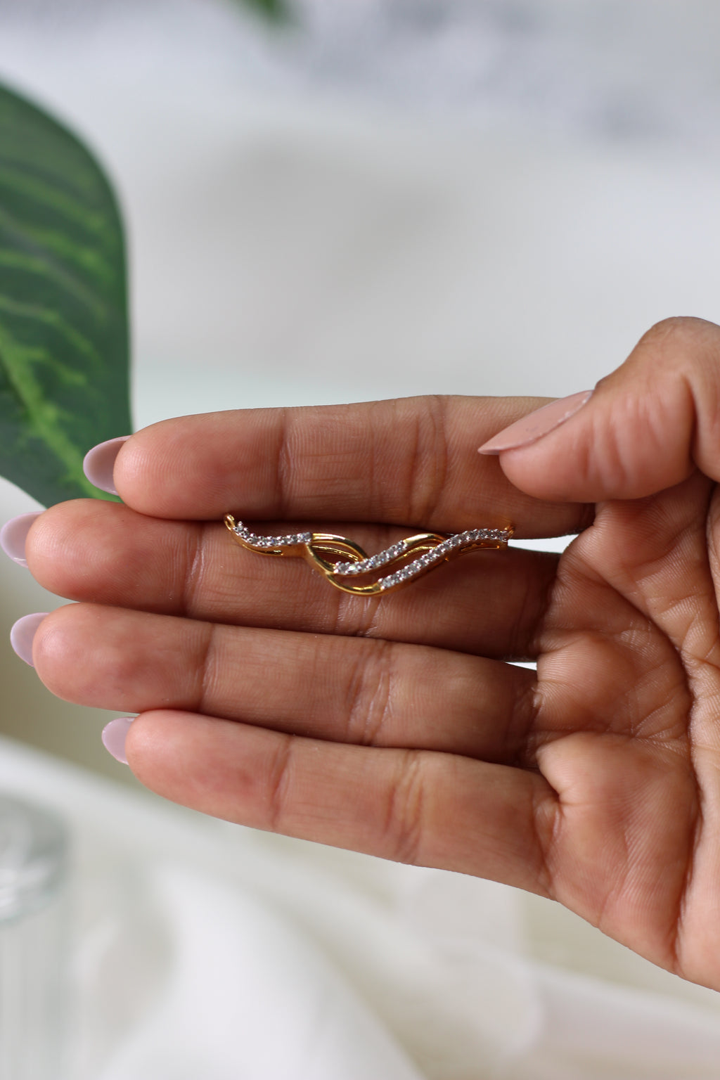 Gold Wave Line Diamond Pendant Design