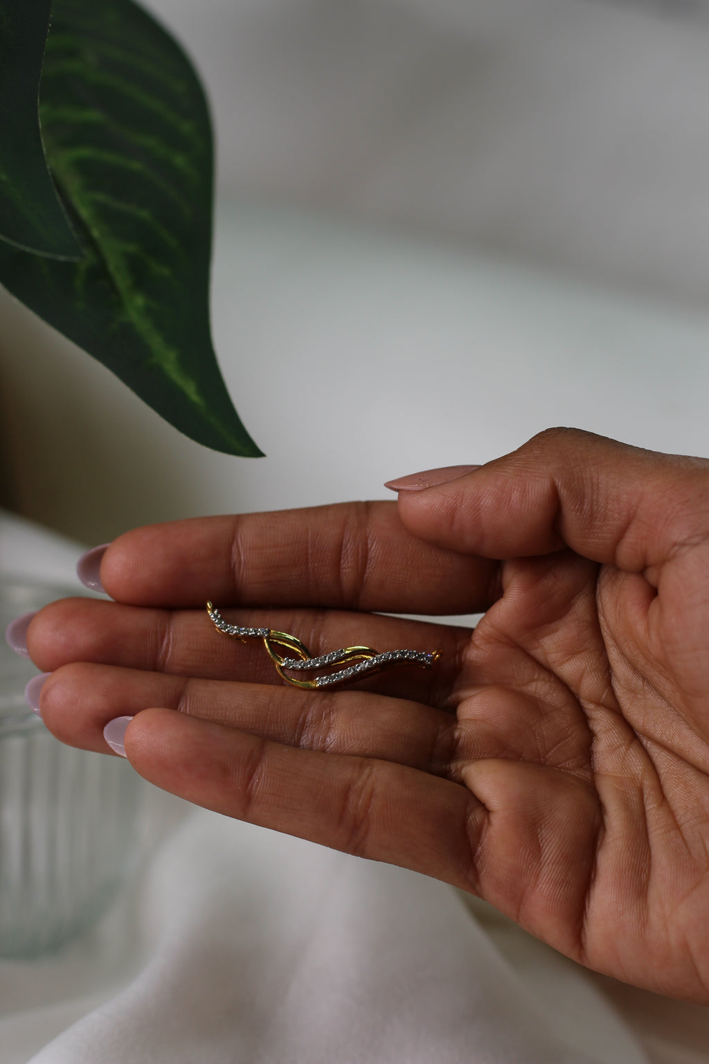 Gold Wave Line Diamond Pendant Design