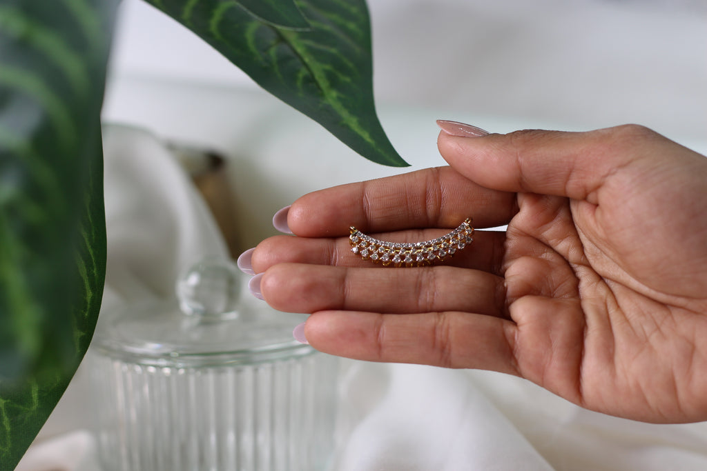 Diamond Curved Gold Mangalsutra Pendant for Women