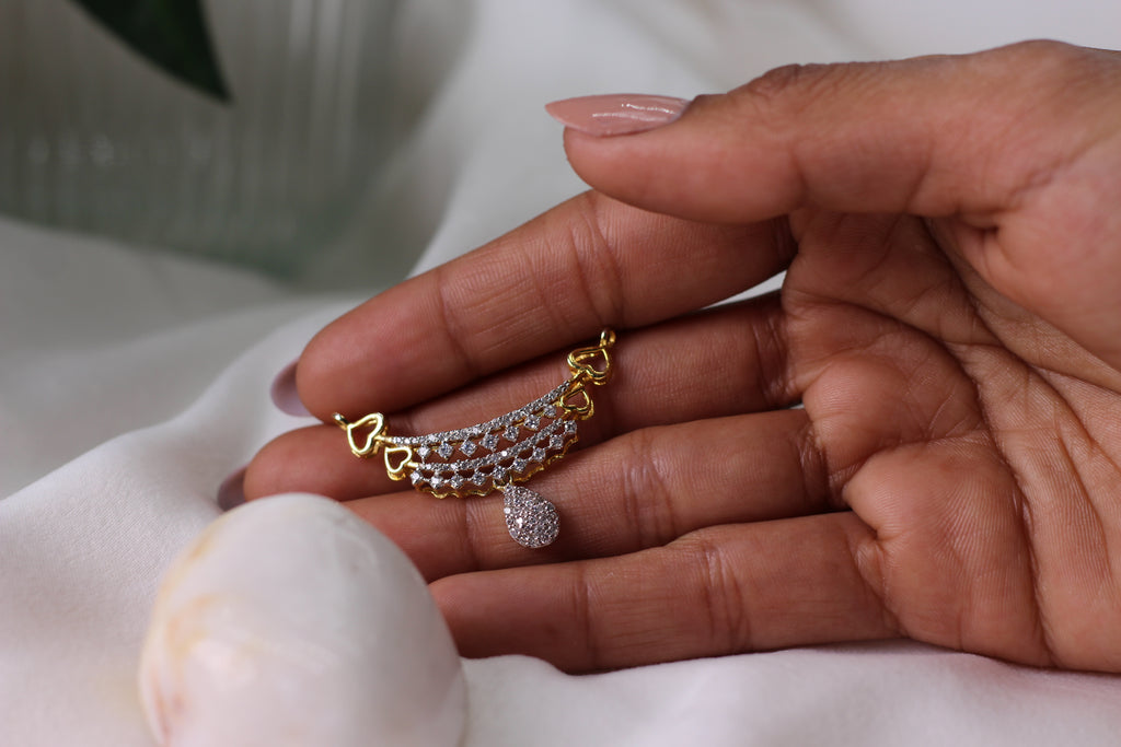 Yellow Gold Mangalsutra Pendant With Drop Design