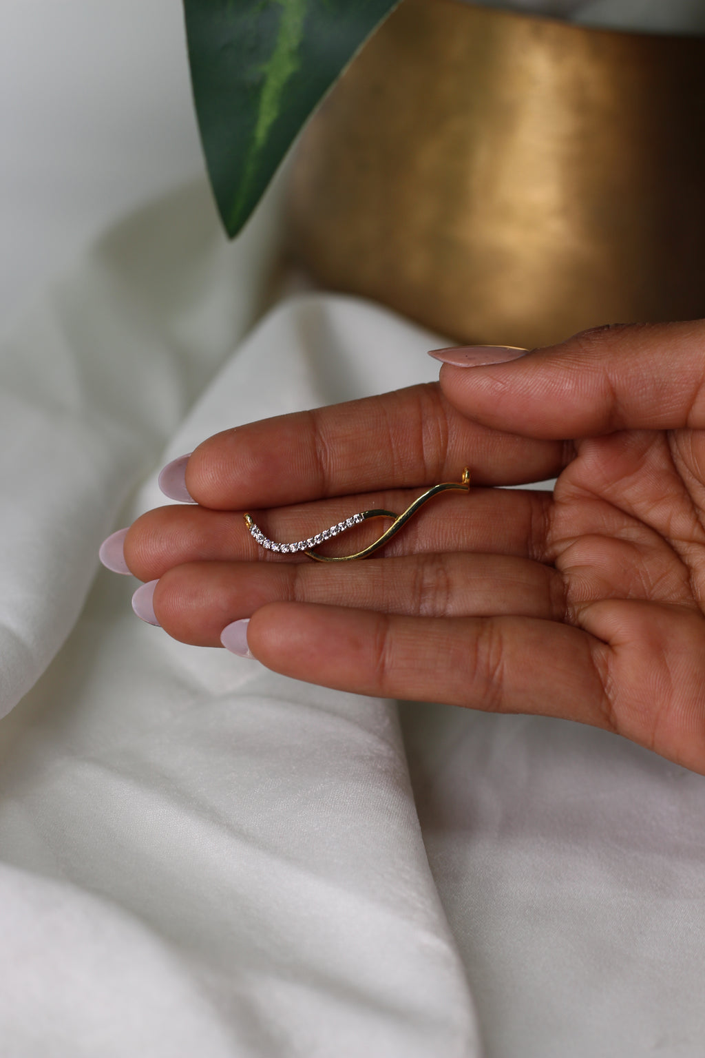 Curved Wave Shape Gold Pendant