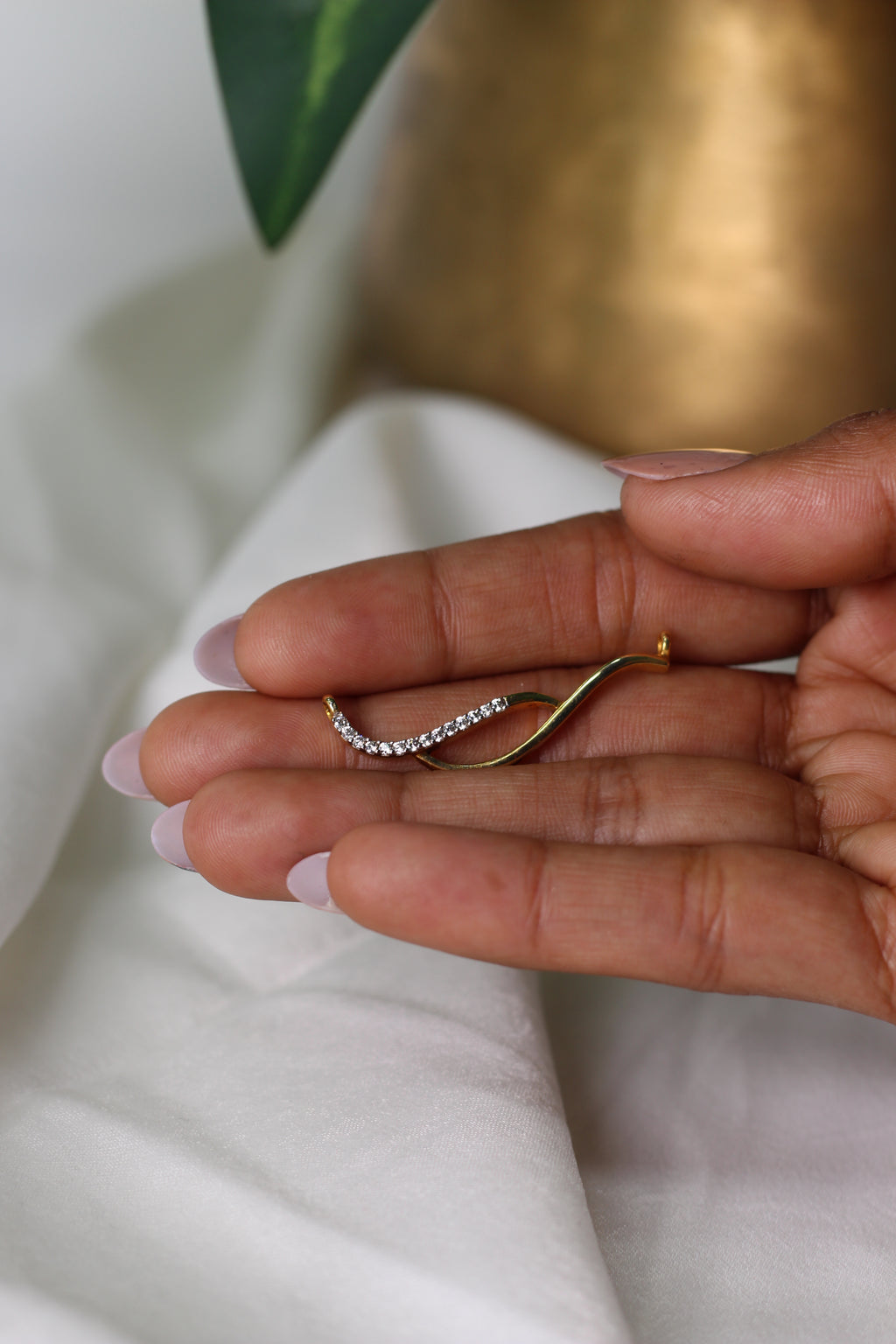 Curved Wave Shape Gold Pendant