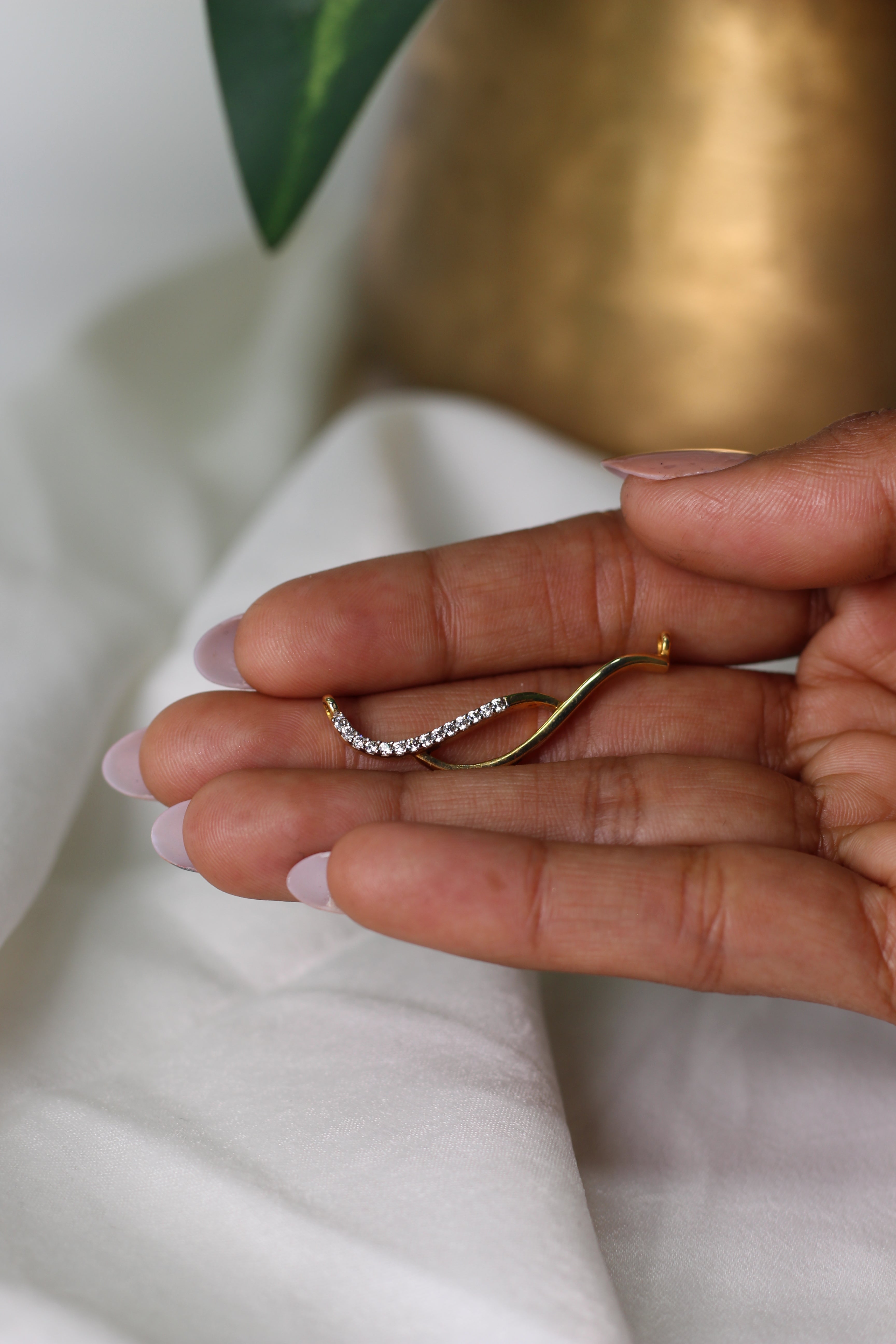 Curved Wave Shape Gold Pendant