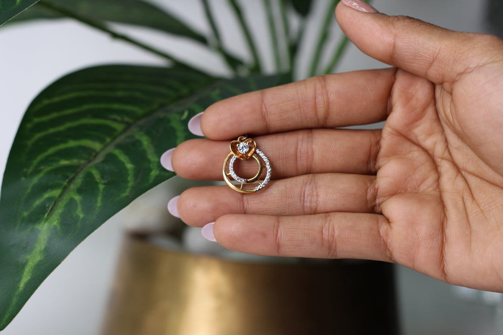 Heart And Circle Shape Gold Pendant With Round Stone