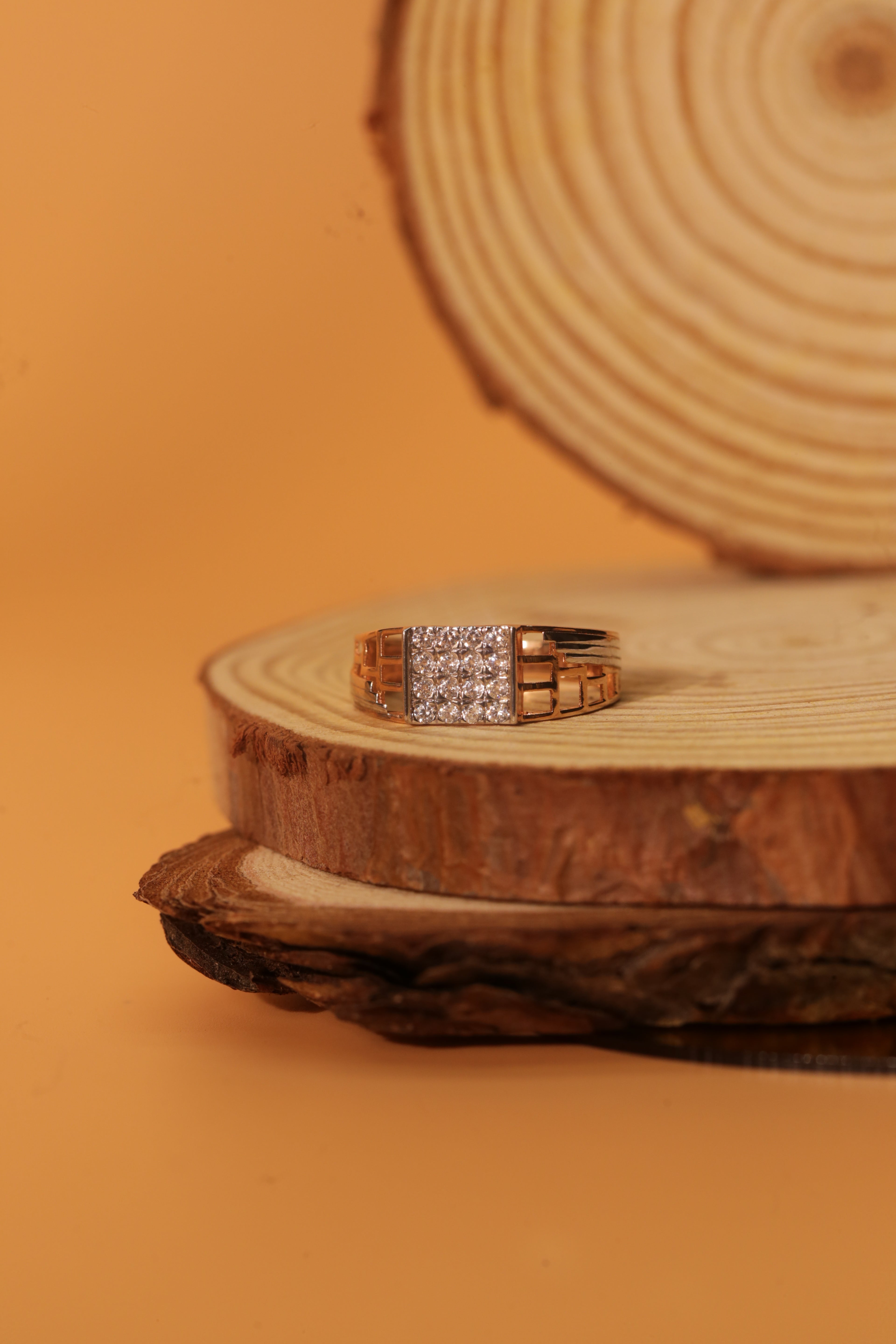 Diamond Grid Pattern Band Ring