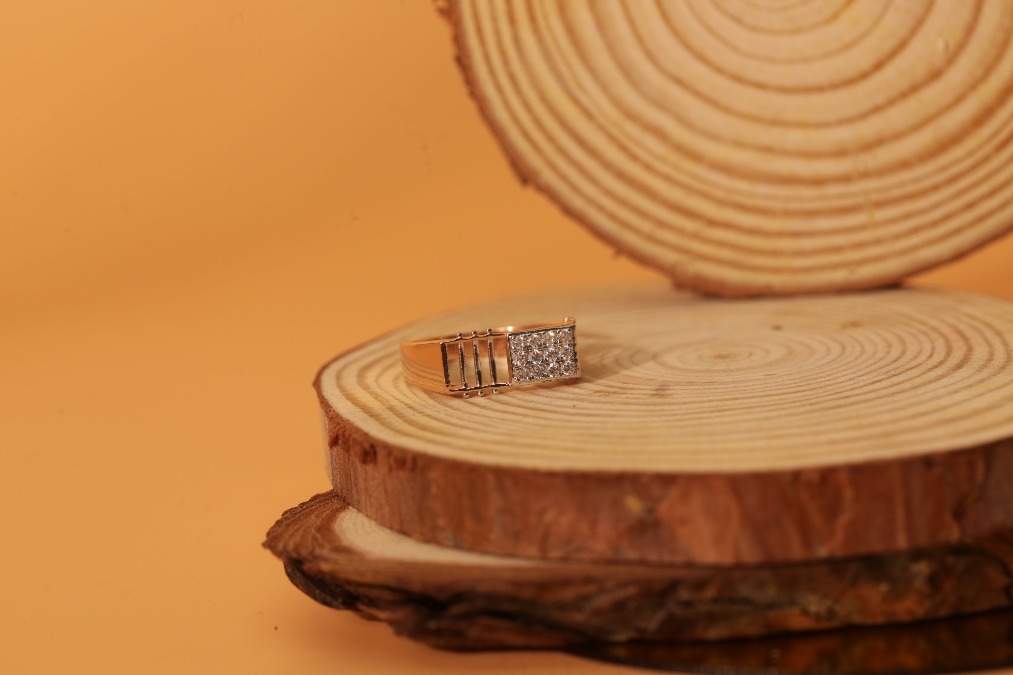 Diamond Grid Cluster Band Ring