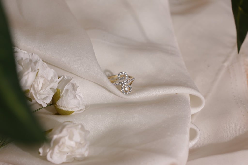 Diamond Swirl Motif Open Band Ring