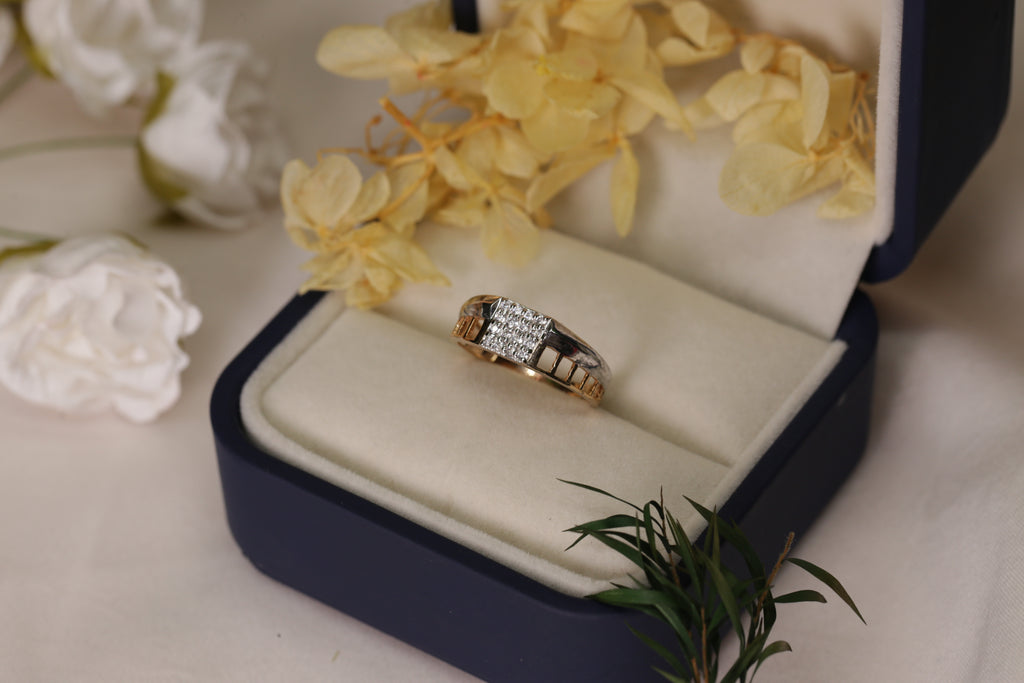 Diamond Panel Centre Pattern Band Ring