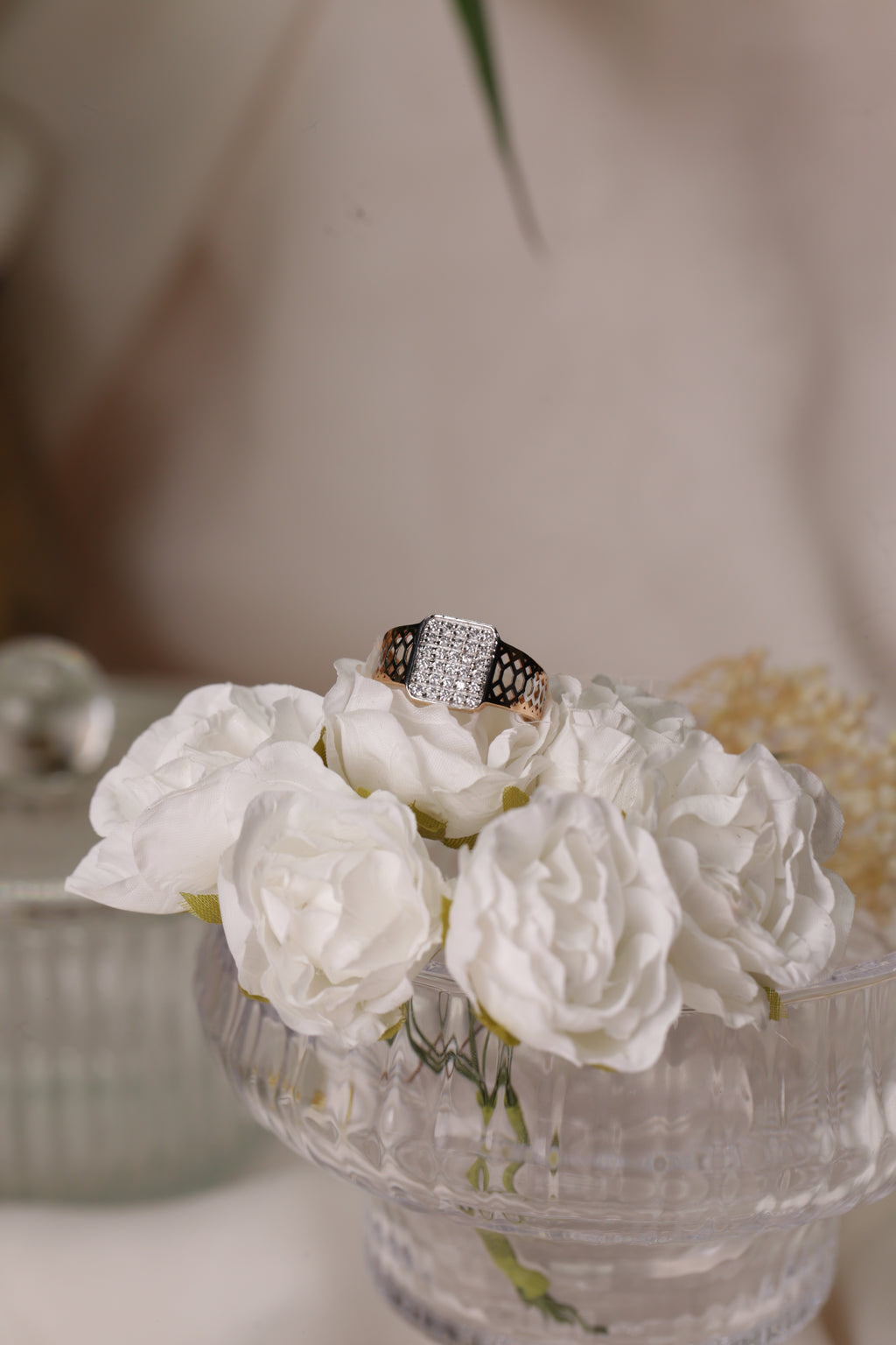 Diamond Panel Pattern Wide Band Ring