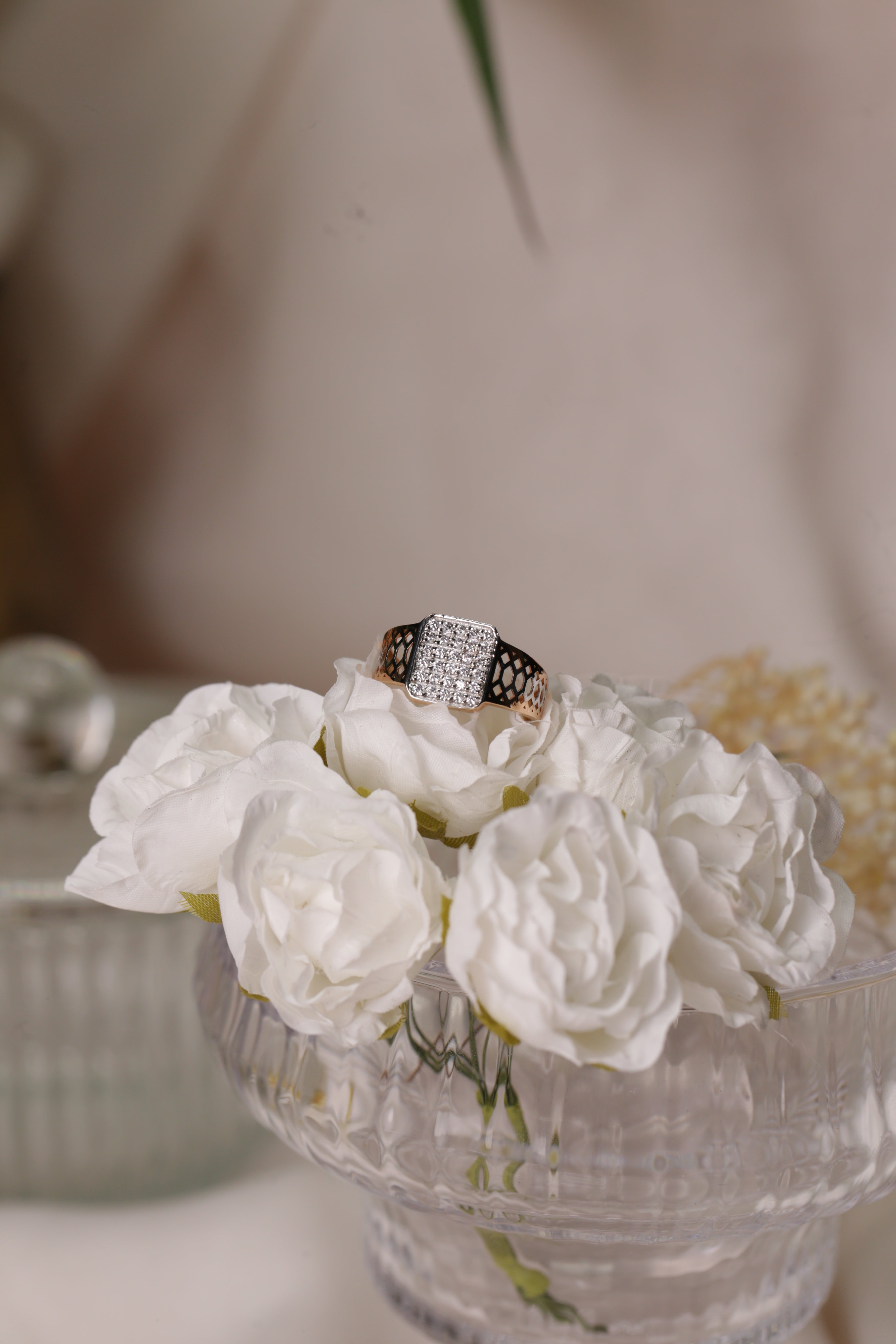 Diamond Panel Pattern Wide Band Ring