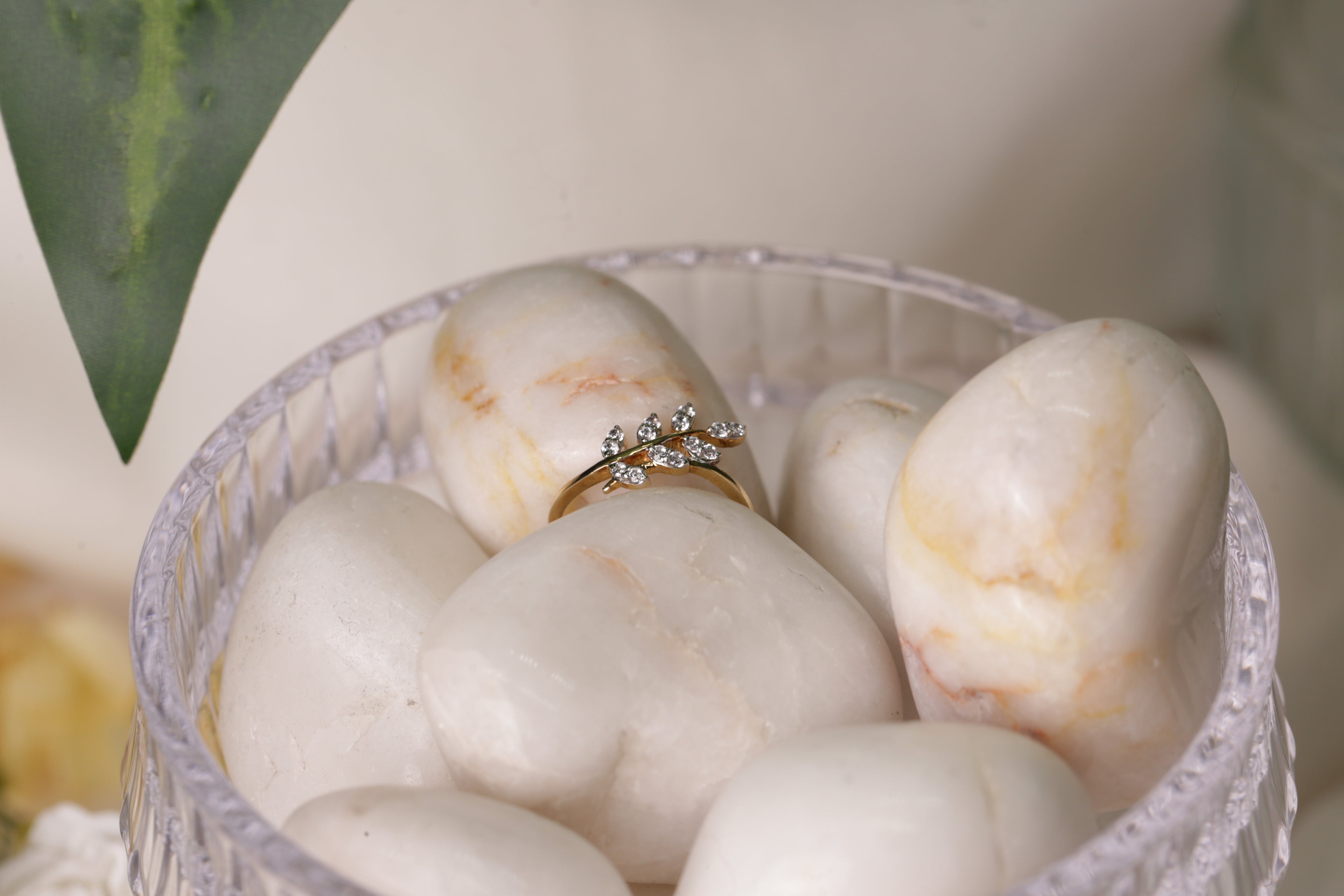 Diamond Leaf Motif Open Band Ring