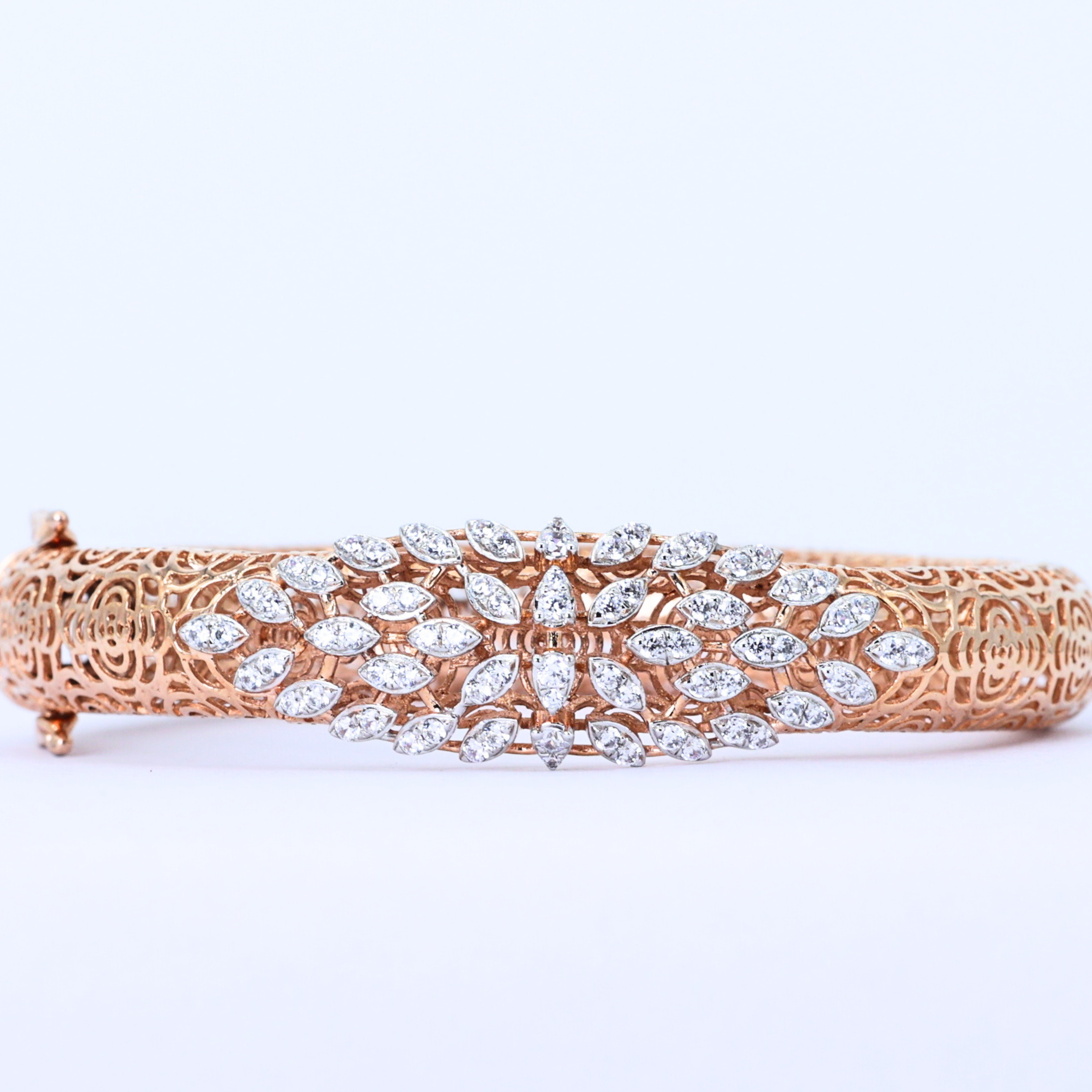 Marquise cluster diamond kada
Marquise diamond kada
Cluster marquise kada
Marquise cut kada
Gold marquise kada
Marquise stone kada
Diamond marquise kada
Marquise design kada
Elegant marquise kada
Marquise pattern kada