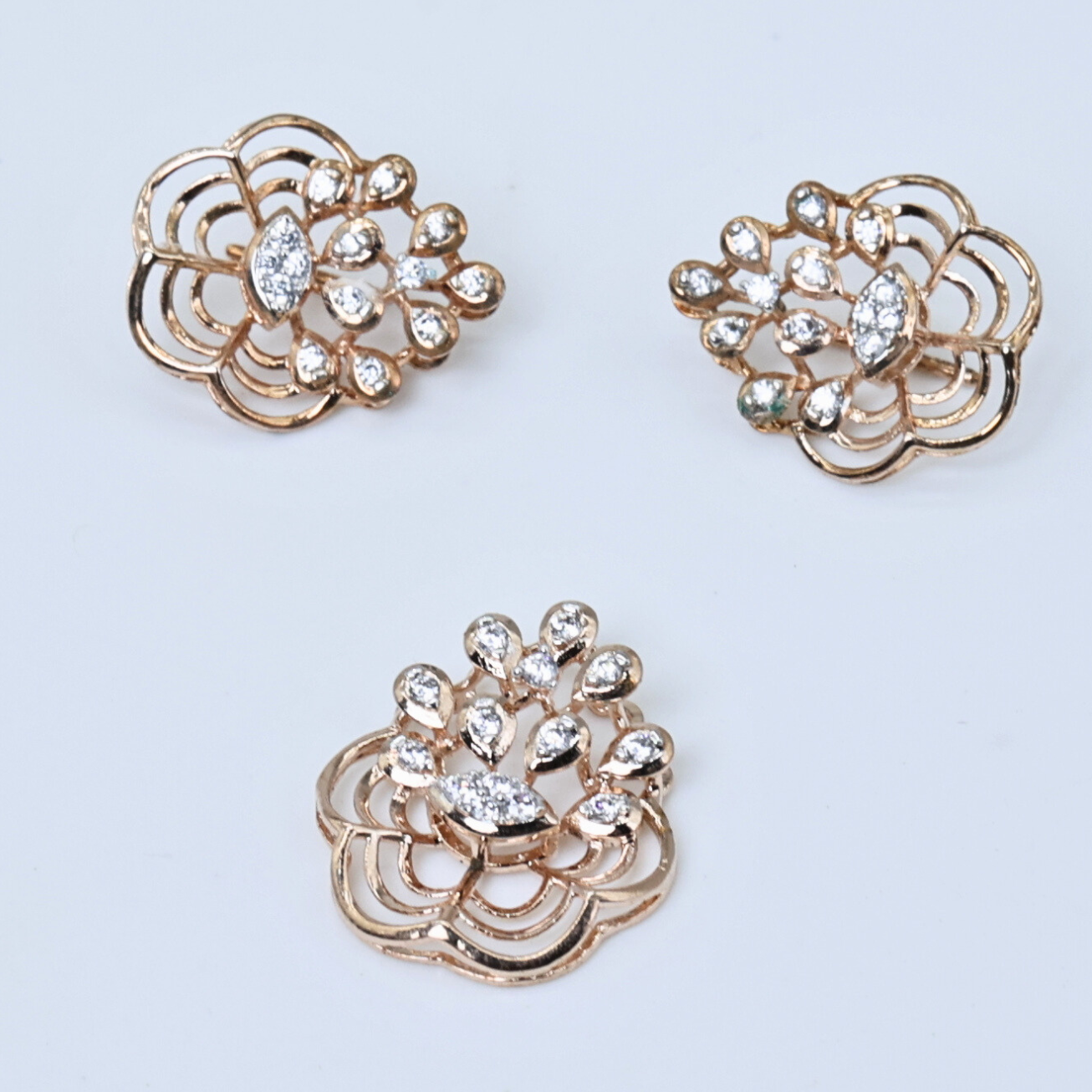Petal diamond studs
Floral diamond earrings
Petal shaped studs
Diamond flower studs
Diamond petal earrings
Radiant flower studs
Elegant petal studs
Soft diamond earrings
Simple petal studs
Classic diamond studs