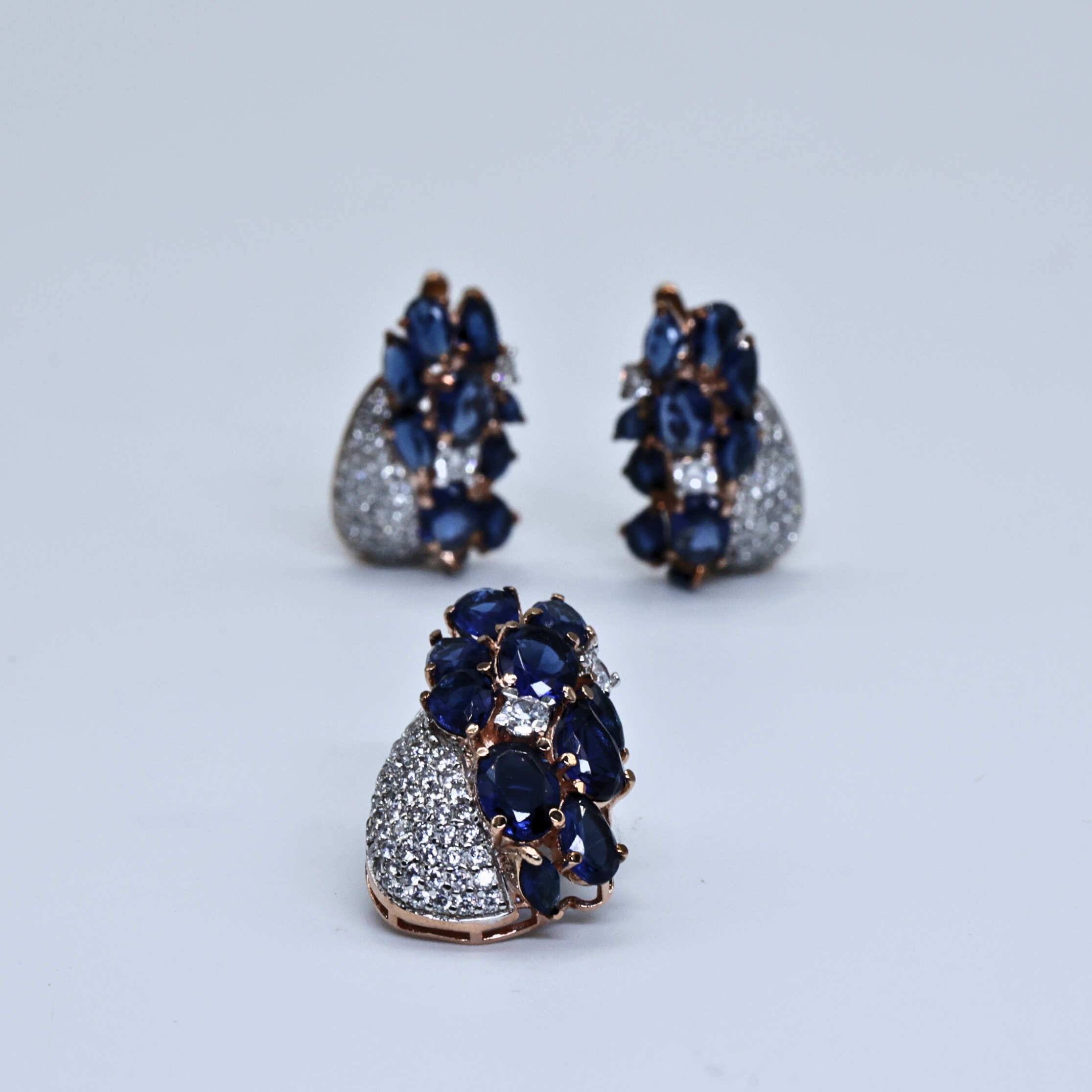 Sapphire cluster pendant
Blue stone diamond pendant
Sapphire center pendant
Blue gem cluster pendant
Sapphire halo diamond pendant
Blue jewel pendant
Sapphire shine pendant
Sapphire glow pendant
Blue gem drop pendant
Sapphire framed pendant